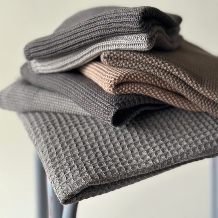Aspegren Denmark - Set Canovacci Lavorati A Maglia Color Nocciola 25x25 cm