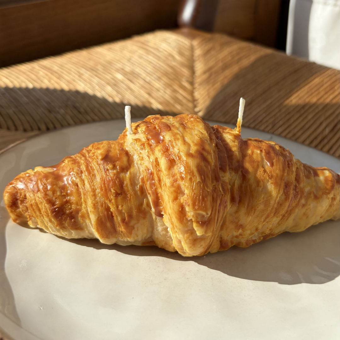 Leman Candle - Candela a Forma di Croissant Aromatizzata al "Profumo di Pasticceria"